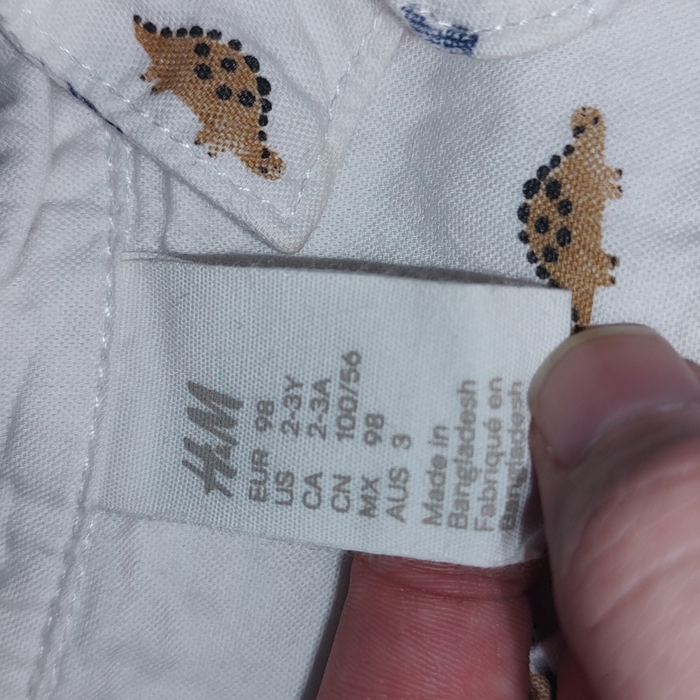 Donated. H and M Shirt Size 2-3 Years - Picture 2 of 4